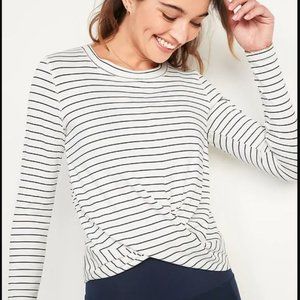Relaxed Breathe ON Twist-Hem Cropped Top - size xs